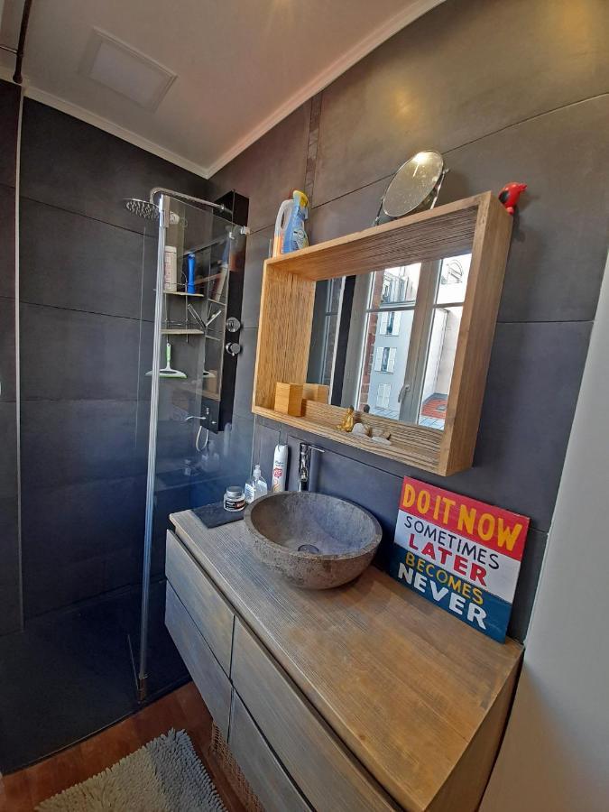 Tres Beau 2P Avec Vaste Sejour Ensoleille - A 50 M Du Metro Du Marche Et De La Mairie Apartment Clichy Bagian luar foto