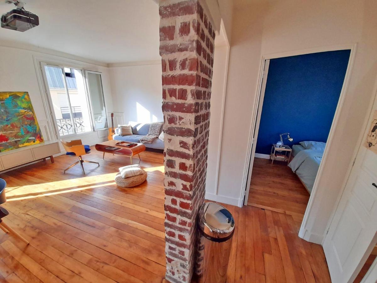 Tres Beau 2P Avec Vaste Sejour Ensoleille - A 50 M Du Metro Du Marche Et De La Mairie Apartment Clichy Bagian luar foto